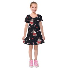 Pug Xmas Pattern Kids  Short Sleeve Velvet Dress by Valentinaart