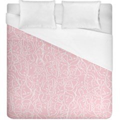 Elios Shirt Faces In White Outlines On Pale Pink Cmbyn Duvet Cover (king Size) by PodArtist