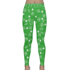 St Patricks Day Pattern Classic Yoga Leggings by Valentinaart