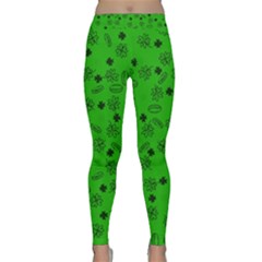 St Patricks Day Pattern Classic Yoga Leggings by Valentinaart