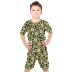 Pattern Background Texture Design Kids  Tee And Shorts Set by Wegoenart