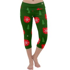 Christmas 001 Capri Yoga Leggings by MooMoosMumma