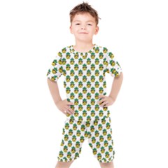 Holiday Pineapple Kids  Tee And Shorts Set by Sparkle