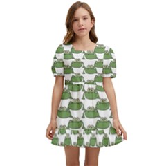 Funny Frog Cartoon Drawing Motif Pattern Kids  Short Sleeve Dolly Dress by dflcprintsclothing