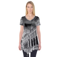 Architecture-parliament-landmark Short Sleeve Tunic  by Ket1n9