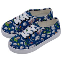 Isometric-seamless-pattern-megapolis Kids  Classic Low Top Sneakers by Amaryn4rt