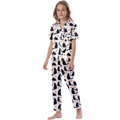 Black-cat-star-christmas-tree Kids  Satin Short Sleeve Pajamas Set by Amaryn4rt