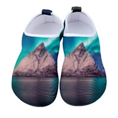 Amazing Aurora Borealis Colors Men s Sock-style Water Shoes by Pakjumat