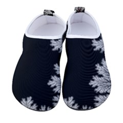 Silhouette Of Aurora Borealis Women s Sock-style Water Shoes