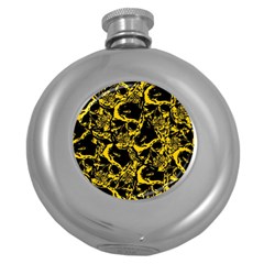 Skull Pattern Round Hip Flask (5 Oz) by ValentinaDesign