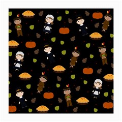 Pilgrims And Indians Pattern - Thanksgiving Medium Glasses Cloth by Valentinaart