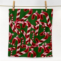 Christmas Wrapping Paper Abstract Face Towel by danenraven