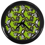 Cats And Skulls - Modern Halloween  Wall Clock (Black) Front