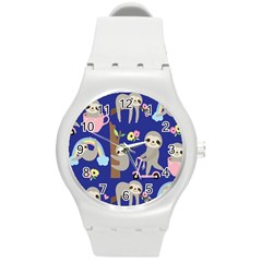 Hand-drawn-cute-sloth-pattern-background Round Plastic Sport Watch (m) by Salman4z